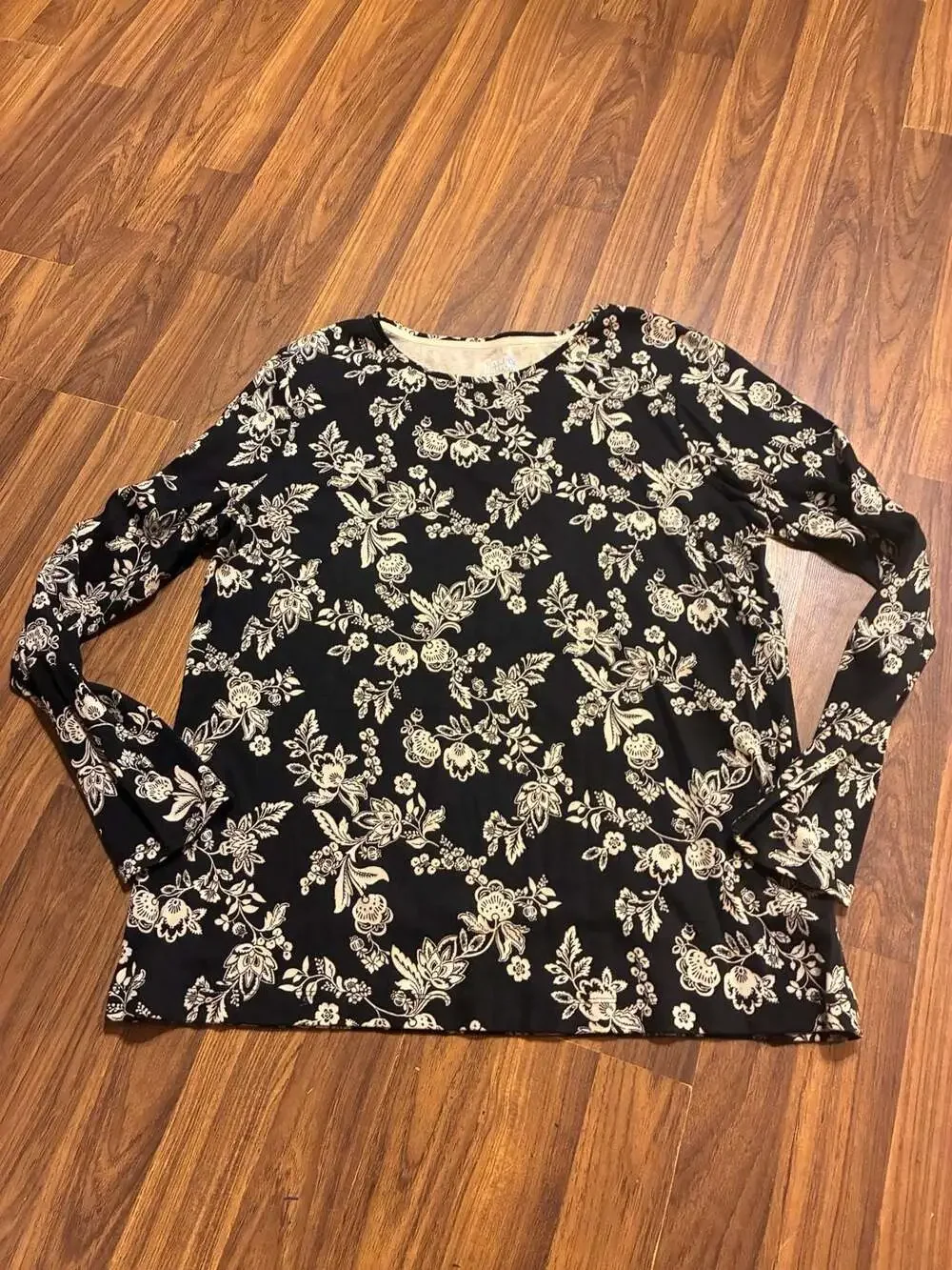 Croft & Barrow The Classic Tee Women's Long Sleeve Floral Shirt Size L - Picture 1 of 3